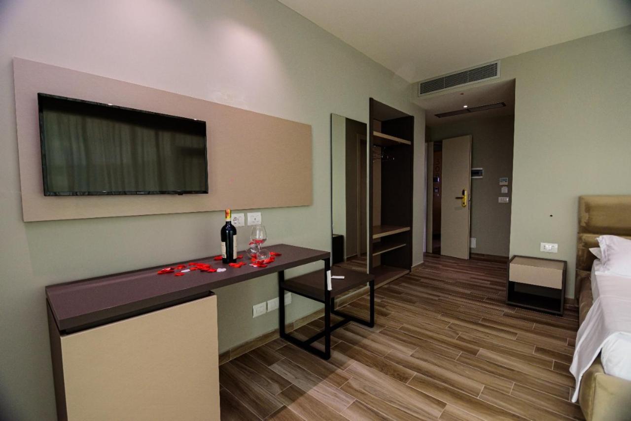 Hotel Orange Dhërmi 外观 照片