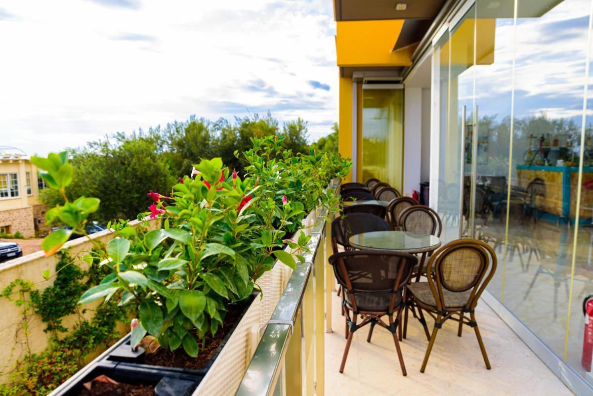 Hotel Orange Dhërmi 外观 照片