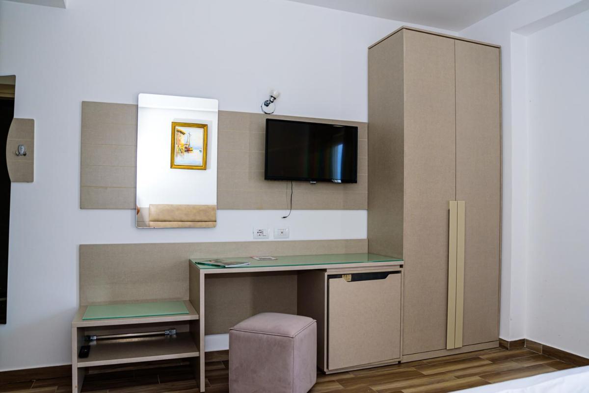 Hotel Orange Dhërmi 外观 照片